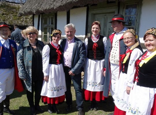 Śledź Kroniki ZPiT i czytaj pismo klinowe! Moda na region promuje kaszubszczyznę!