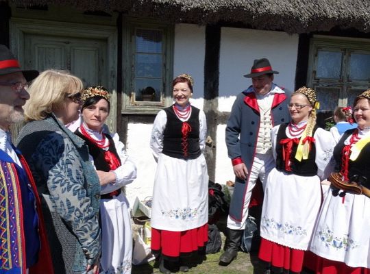Śledź Kroniki ZPiT i czytaj pismo klinowe! Moda na region promuje kaszubszczyznę!