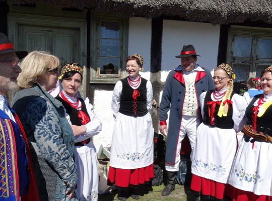 Śledź Kroniki ZPiT i czytaj pismo klinowe! Moda na region promuje kaszubszczyznę!