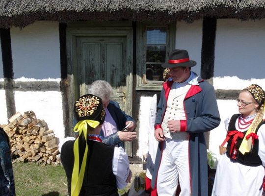 Śledź Kroniki ZPiT i czytaj pismo klinowe! Moda na region promuje kaszubszczyznę!