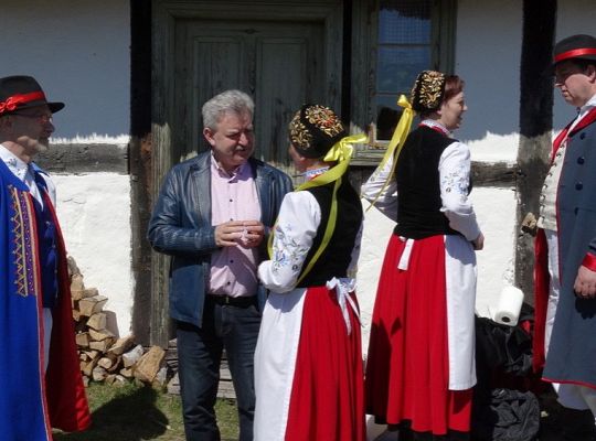 Śledź Kroniki ZPiT i czytaj pismo klinowe! Moda na region promuje kaszubszczyznę!