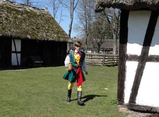 Śledź Kroniki ZPiT i czytaj pismo klinowe! Moda na region promuje kaszubszczyznę!