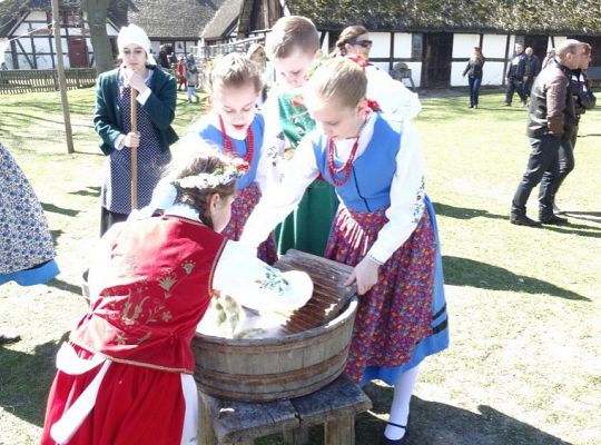 Śledź Kroniki ZPiT i czytaj pismo klinowe! Moda na region promuje kaszubszczyznę!