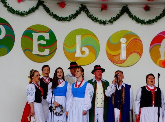 ZPiT ZL otworzył w Sopocie „Cepeliadę” i prezentował się niczym „Mazowsze”. Gigantyczna galeria zdjęć!