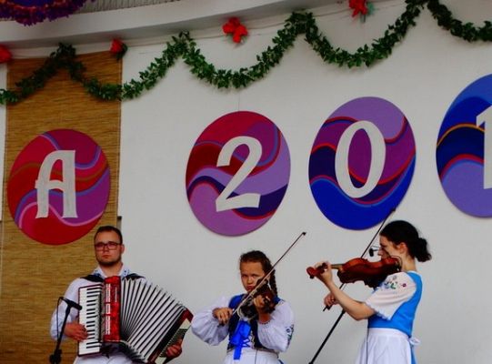 ZPiT ZL otworzył w Sopocie „Cepeliadę” i prezentował się niczym „Mazowsze”. Gigantyczna galeria zdjęć!