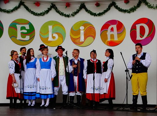 ZPiT ZL otworzył w Sopocie „Cepeliadę” i prezentował się niczym „Mazowsze”. Gigantyczna galeria zdjęć!