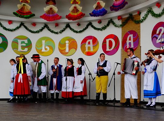 ZPiT ZL otworzył w Sopocie „Cepeliadę” i prezentował się niczym „Mazowsze”. Gigantyczna galeria zdjęć!