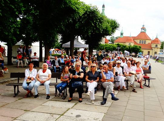 ZPiT ZL otworzył w Sopocie „Cepeliadę” i prezentował się niczym „Mazowsze”. Gigantyczna galeria zdjęć!