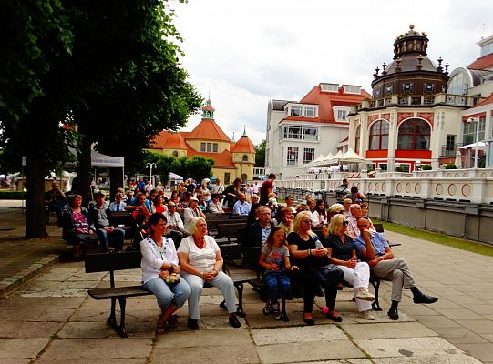 ZPiT ZL otworzył w Sopocie „Cepeliadę” i prezentował się niczym „Mazowsze”. Gigantyczna galeria zdjęć!