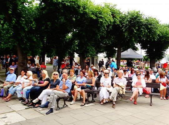ZPiT ZL otworzył w Sopocie „Cepeliadę” i prezentował się niczym „Mazowsze”. Gigantyczna galeria zdjęć!