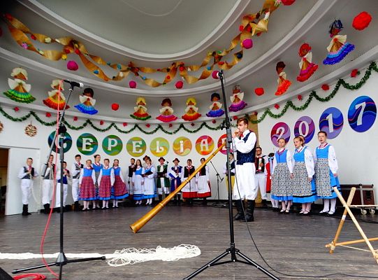 ZPiT ZL otworzył w Sopocie „Cepeliadę” i prezentował się niczym „Mazowsze”. Gigantyczna galeria zdjęć!