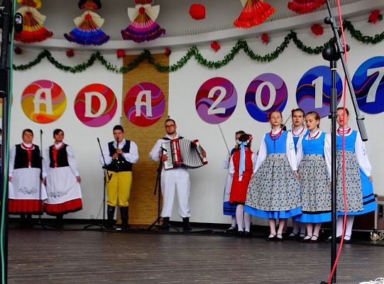 ZPiT ZL otworzył w Sopocie „Cepeliadę” i prezentował się niczym „Mazowsze”. Gigantyczna galeria zdjęć!