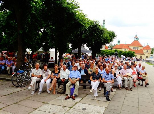 ZPiT ZL otworzył w Sopocie „Cepeliadę” i prezentował się niczym „Mazowsze”. Gigantyczna galeria zdjęć!