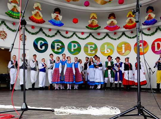 ZPiT ZL otworzył w Sopocie „Cepeliadę” i prezentował się niczym „Mazowsze”. Gigantyczna galeria zdjęć!