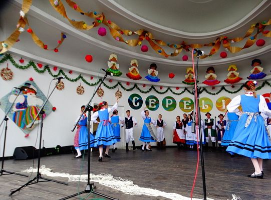 ZPiT ZL otworzył w Sopocie „Cepeliadę” i prezentował się niczym „Mazowsze”. Gigantyczna galeria zdjęć!