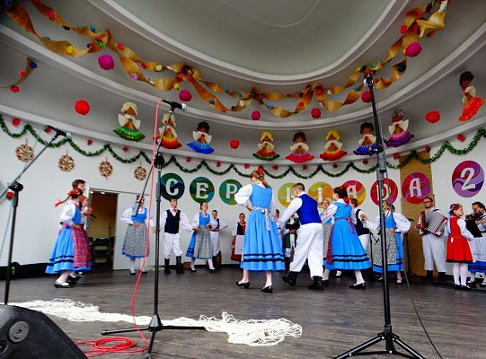 ZPiT ZL otworzył w Sopocie „Cepeliadę” i prezentował się niczym „Mazowsze”. Gigantyczna galeria zdjęć!