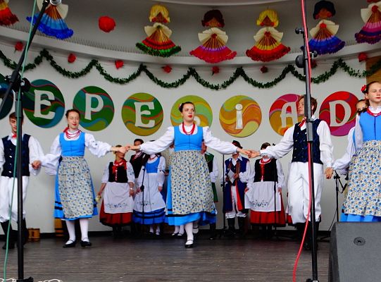 ZPiT ZL otworzył w Sopocie „Cepeliadę” i prezentował się niczym „Mazowsze”. Gigantyczna galeria zdjęć!