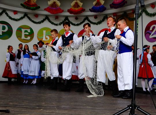 ZPiT ZL otworzył w Sopocie „Cepeliadę” i prezentował się niczym „Mazowsze”. Gigantyczna galeria zdjęć!