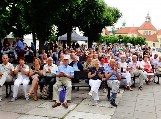 ZPiT ZL otworzył w Sopocie „Cepeliadę” i prezentował się niczym „Mazowsze”. Gigantyczna galeria zdjęć!