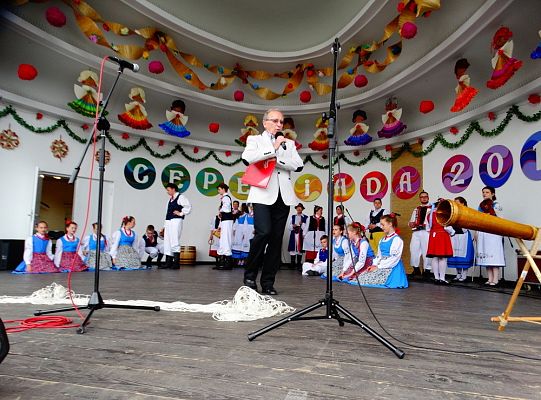 ZPiT ZL otworzył w Sopocie „Cepeliadę” i prezentował się niczym „Mazowsze”. Gigantyczna galeria zdjęć!