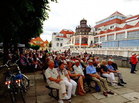 ZPiT ZL otworzył w Sopocie „Cepeliadę” i prezentował się niczym „Mazowsze”. Gigantyczna galeria zdjęć!