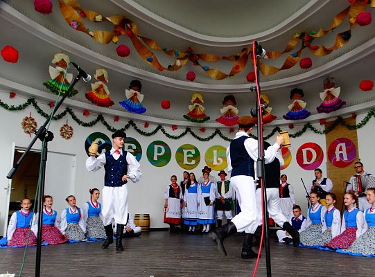 ZPiT ZL otworzył w Sopocie „Cepeliadę” i prezentował się niczym „Mazowsze”. Gigantyczna galeria zdjęć!