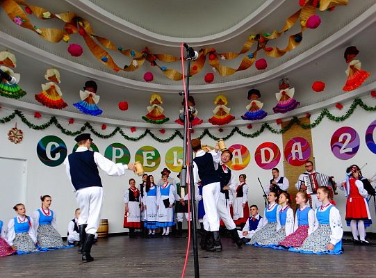 ZPiT ZL otworzył w Sopocie „Cepeliadę” i prezentował się niczym „Mazowsze”. Gigantyczna galeria zdjęć!