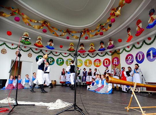 ZPiT ZL otworzył w Sopocie „Cepeliadę” i prezentował się niczym „Mazowsze”. Gigantyczna galeria zdjęć!