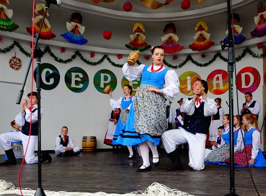 ZPiT ZL otworzył w Sopocie „Cepeliadę” i prezentował się niczym „Mazowsze”. Gigantyczna galeria zdjęć!