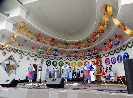 ZPiT ZL otworzył w Sopocie „Cepeliadę” i prezentował się niczym „Mazowsze”. Gigantyczna galeria zdjęć!