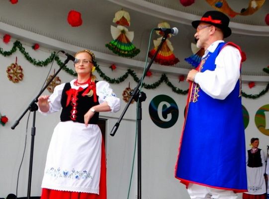 ZPiT ZL otworzył w Sopocie „Cepeliadę” i prezentował się niczym „Mazowsze”. Gigantyczna galeria zdjęć!