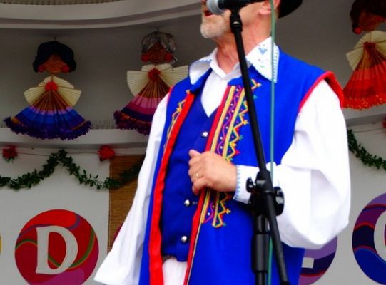 ZPiT ZL otworzył w Sopocie „Cepeliadę” i prezentował się niczym „Mazowsze”. Gigantyczna galeria zdjęć!