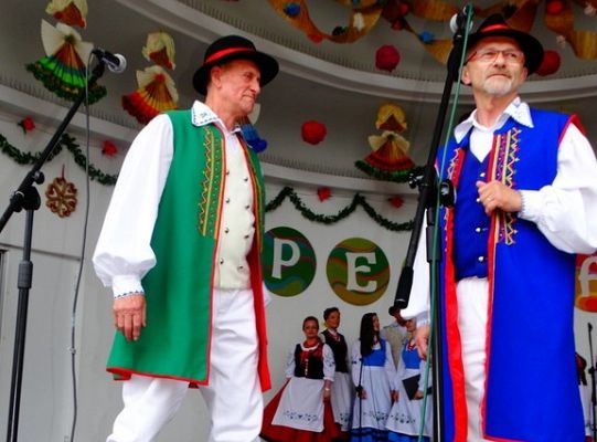 ZPiT ZL otworzył w Sopocie „Cepeliadę” i prezentował się niczym „Mazowsze”. Gigantyczna galeria zdjęć!