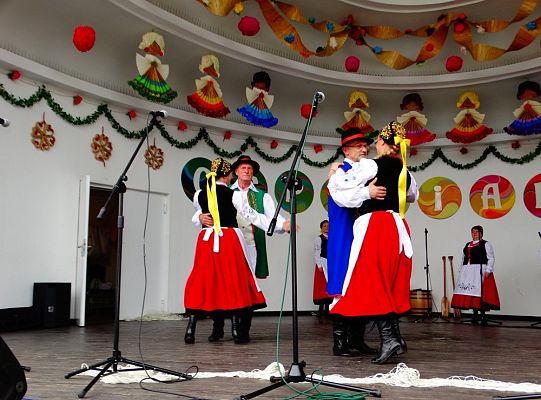 ZPiT ZL otworzył w Sopocie „Cepeliadę” i prezentował się niczym „Mazowsze”. Gigantyczna galeria zdjęć!