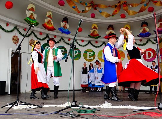 ZPiT ZL otworzył w Sopocie „Cepeliadę” i prezentował się niczym „Mazowsze”. Gigantyczna galeria zdjęć!