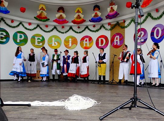 ZPiT ZL otworzył w Sopocie „Cepeliadę” i prezentował się niczym „Mazowsze”. Gigantyczna galeria zdjęć!