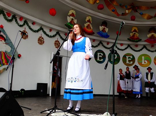 ZPiT ZL otworzył w Sopocie „Cepeliadę” i prezentował się niczym „Mazowsze”. Gigantyczna galeria zdjęć!