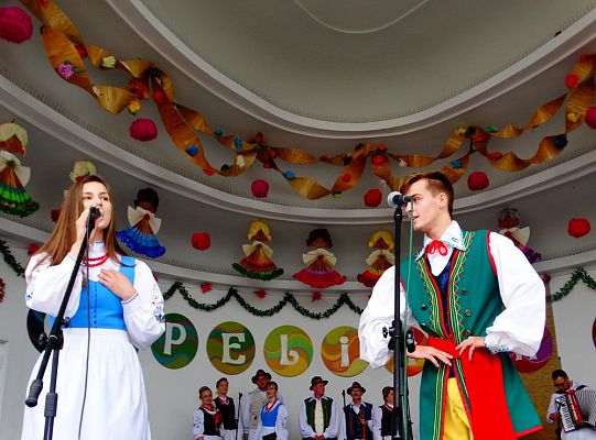 ZPiT ZL otworzył w Sopocie „Cepeliadę” i prezentował się niczym „Mazowsze”. Gigantyczna galeria zdjęć!