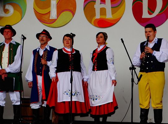 ZPiT ZL otworzył w Sopocie „Cepeliadę” i prezentował się niczym „Mazowsze”. Gigantyczna galeria zdjęć!