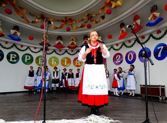 ZPiT ZL otworzył w Sopocie „Cepeliadę” i prezentował się niczym „Mazowsze”. Gigantyczna galeria zdjęć!