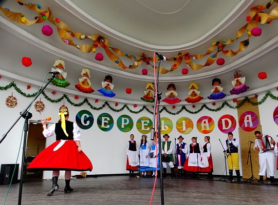 ZPiT ZL otworzył w Sopocie „Cepeliadę” i prezentował się niczym „Mazowsze”. Gigantyczna galeria zdjęć!