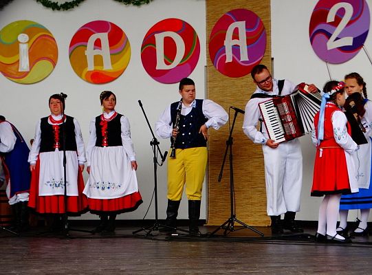 ZPiT ZL otworzył w Sopocie „Cepeliadę” i prezentował się niczym „Mazowsze”. Gigantyczna galeria zdjęć!