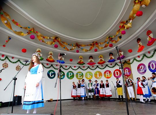 ZPiT ZL otworzył w Sopocie „Cepeliadę” i prezentował się niczym „Mazowsze”. Gigantyczna galeria zdjęć!