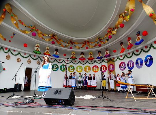 ZPiT ZL otworzył w Sopocie „Cepeliadę” i prezentował się niczym „Mazowsze”. Gigantyczna galeria zdjęć!