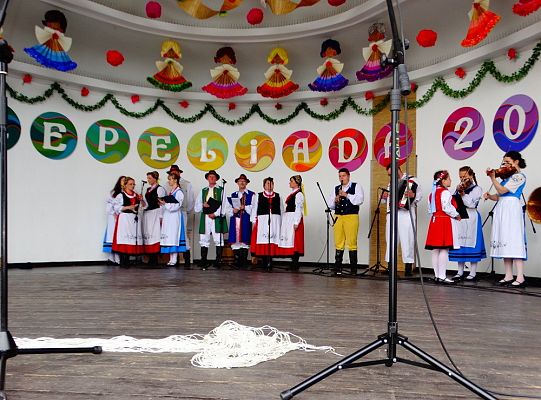 ZPiT ZL otworzył w Sopocie „Cepeliadę” i prezentował się niczym „Mazowsze”. Gigantyczna galeria zdjęć!