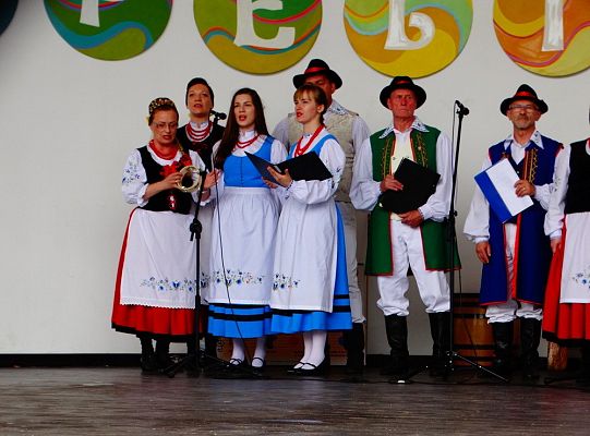 ZPiT ZL otworzył w Sopocie „Cepeliadę” i prezentował się niczym „Mazowsze”. Gigantyczna galeria zdjęć!