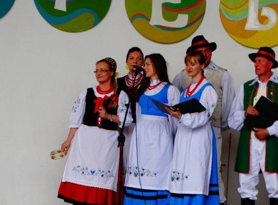 ZPiT ZL otworzył w Sopocie „Cepeliadę” i prezentował się niczym „Mazowsze”. Gigantyczna galeria zdjęć!