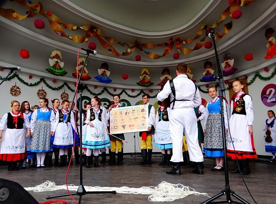 ZPiT ZL otworzył w Sopocie „Cepeliadę” i prezentował się niczym „Mazowsze”. Gigantyczna galeria zdjęć!
