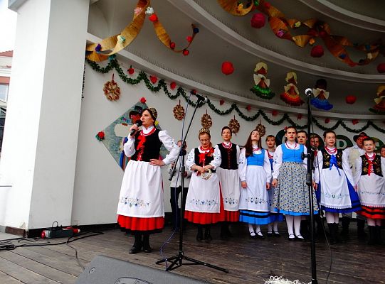 ZPiT ZL otworzył w Sopocie „Cepeliadę” i prezentował się niczym „Mazowsze”. Gigantyczna galeria zdjęć!