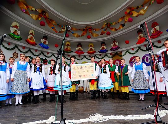 ZPiT ZL otworzył w Sopocie „Cepeliadę” i prezentował się niczym „Mazowsze”. Gigantyczna galeria zdjęć!